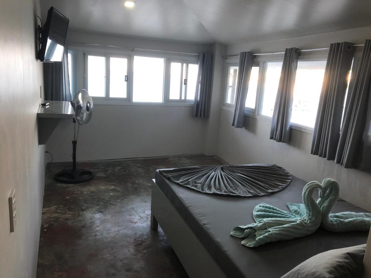 Playa Blanca Beach Resort (Adults Only) Puerto Galera Εξωτερικό φωτογραφία