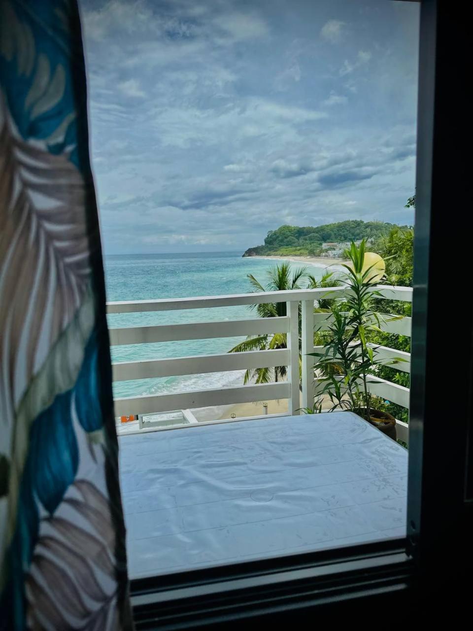 Playa Blanca Beach Resort (Adults Only) Puerto Galera Εξωτερικό φωτογραφία