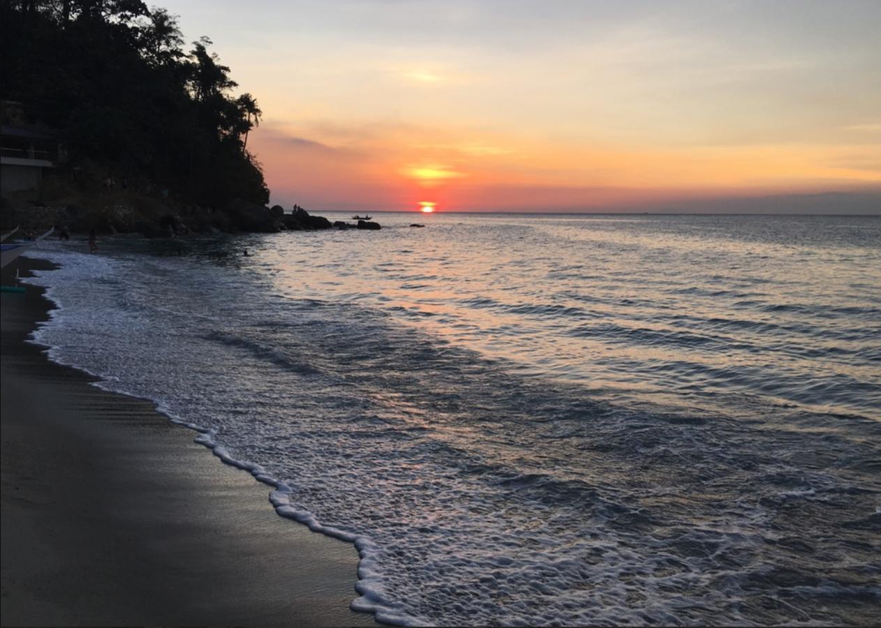 Playa Blanca Beach Resort (Adults Only) Puerto Galera Εξωτερικό φωτογραφία